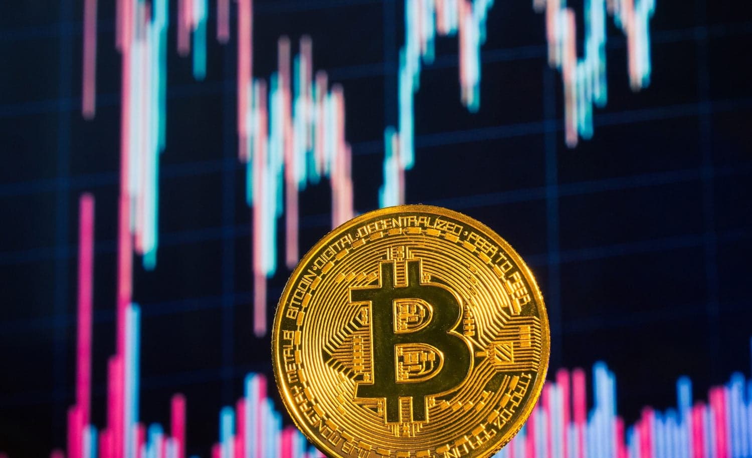 Bitcoin and bitcoin chart. Cryptocurrency trading. Bitcoin graphic. Bitcoin mining. Finance management on pc concept. Money trading. Digital trade. Profit and loss graph. Online trading via internet.