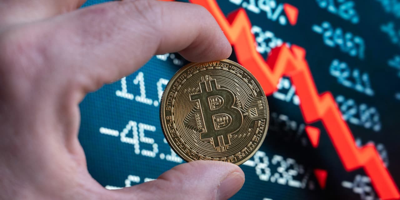 Why Are Bitcoin and XRP Prices Plummeting? Uncover the Shocking Reasons Behind Today's Crypto Market Shift