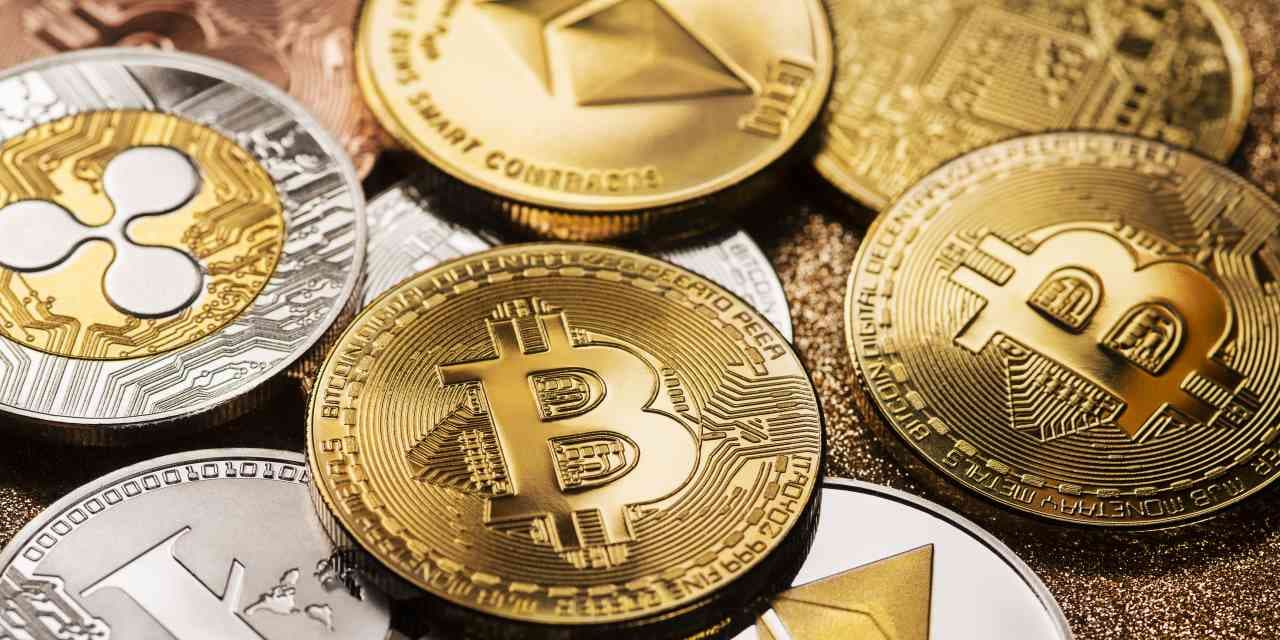 Bitcoin Dips While XRP and Altcoins Surge Amid U.S.-China Trade Tensions