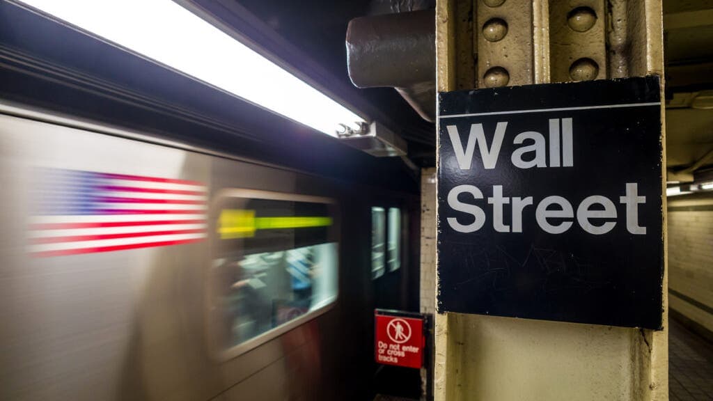 Bitcoin Surges to $98,000 as Wall Street Celebrates Santa Rally