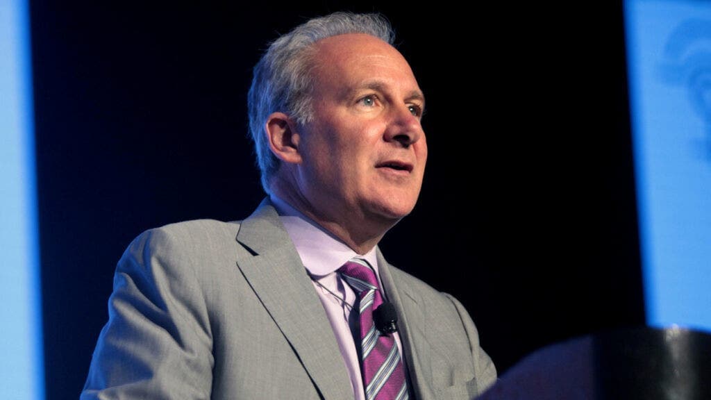 Peter Schiff Slams Michael Saylor's Bitcoin vs. Manhattan Real Estate Analogy: The Income Debate