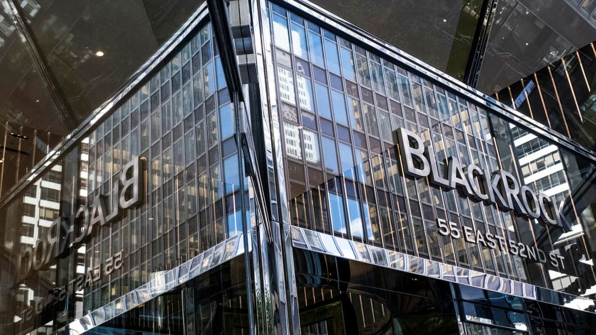 BlackRock's Bitcoin ETF Faces Its First Major Outflow in Four Months: What This Means for Investors