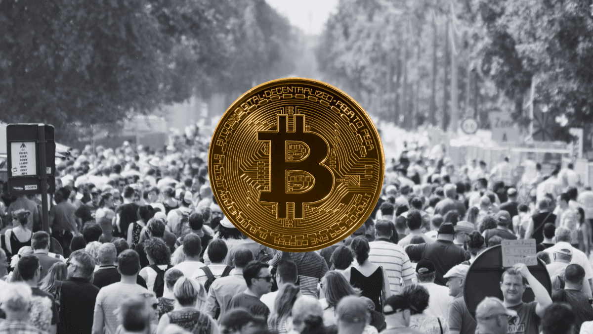 Is 2025 the Year Bitcoin Goes Mainstream in the U.S.? Insights from Experts