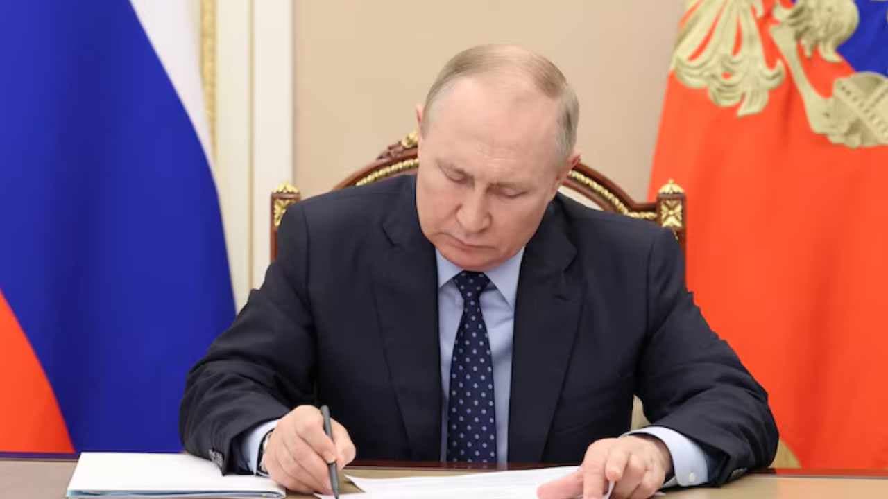 Putin's Bold Move: New Law to Boost Cryptocurrency in Russia's Trade