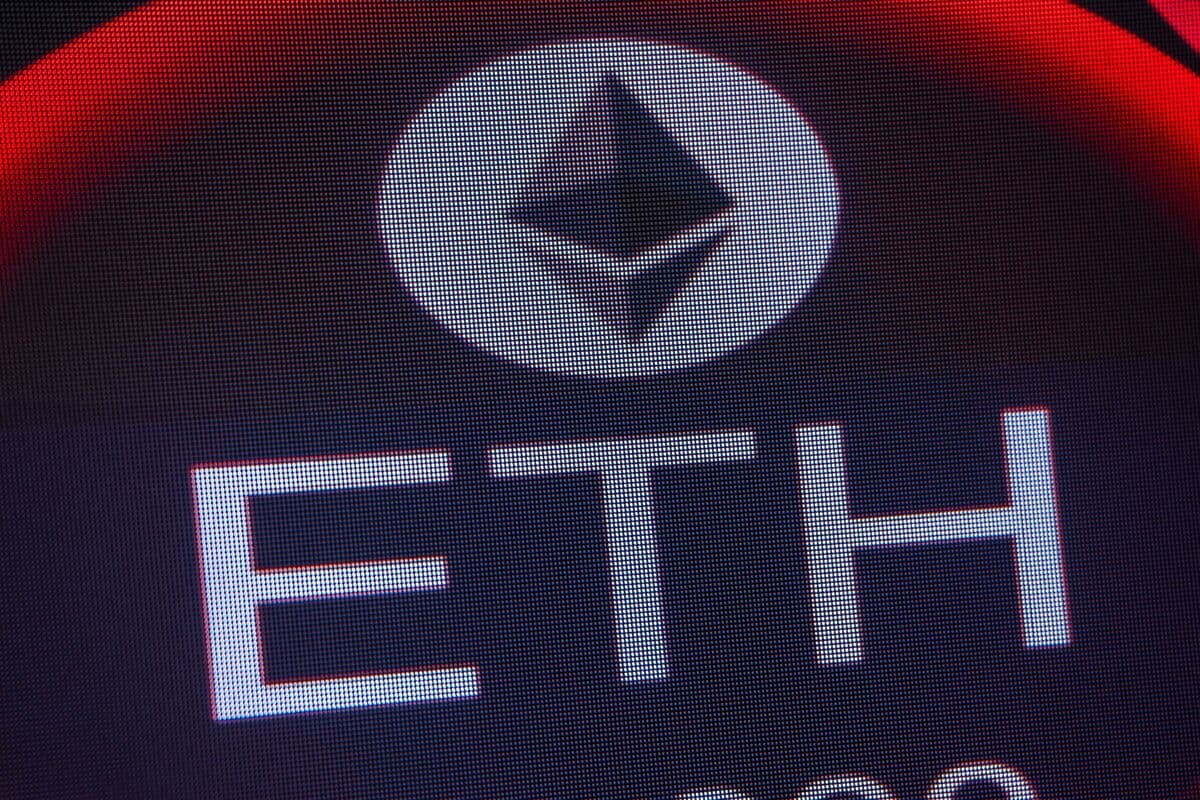 Ether Plummets Amid US-Iran Tensions: Bitcoin Stands Firm