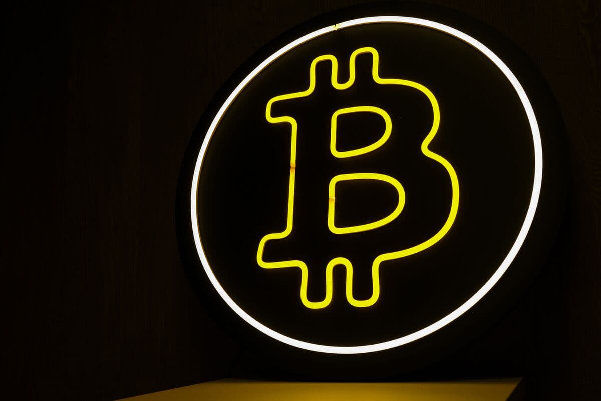 Massive Bitcoin Loss: Japanese Exchange DMM Bitcoin Hacked for $301 Million