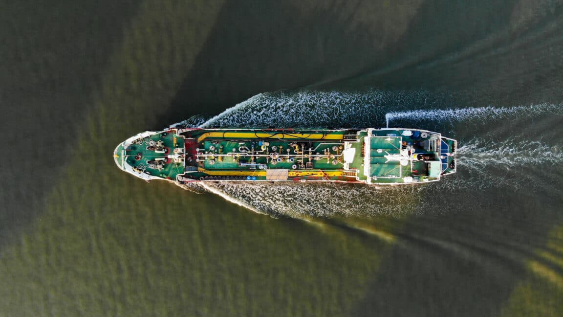 Crypto Scam Targets Ships in Strait of Hormuz: Fake Iranian Demands Lead to Gunfire