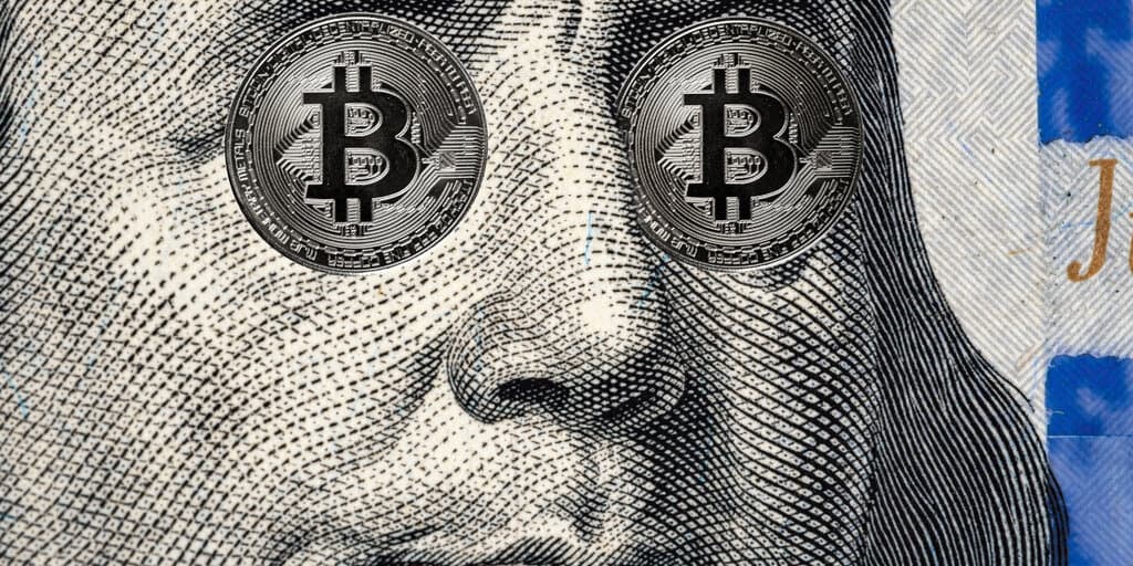 Bitcoin's Potential Boom: US Recession and Short Squeeze