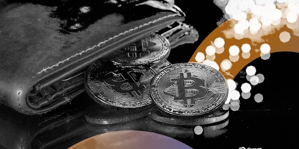 Bitcoin's 'Strongest Hands' Are Cracking: Long-Term Holders Show Unprecedented Weakness