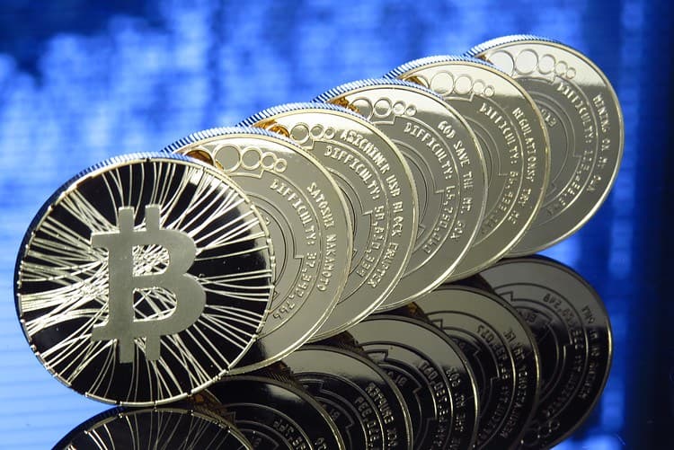 Is Bitcoin Heading for a $90K Crash? Key Insights and Trends Revealed!