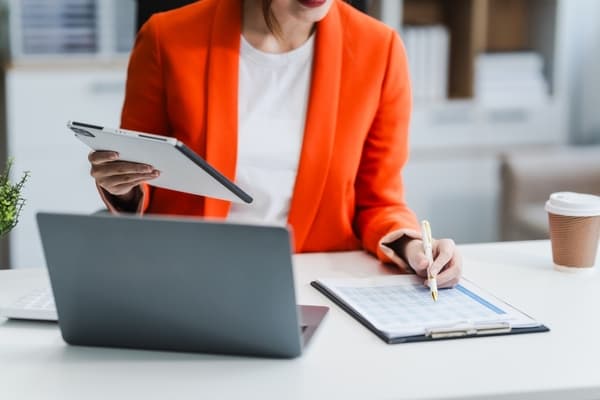 Beyond Bitcoin: 5 Must-Know Altcoins Every Financial Advisor Needs to Master