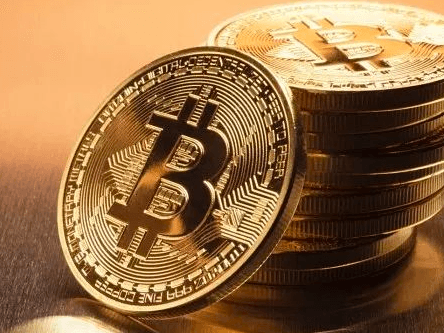 Peter Schiff Shocker: Silver, Not Gold, Could Pop the Bitcoin Bubble as MSTR Faces Brutal Bear Market