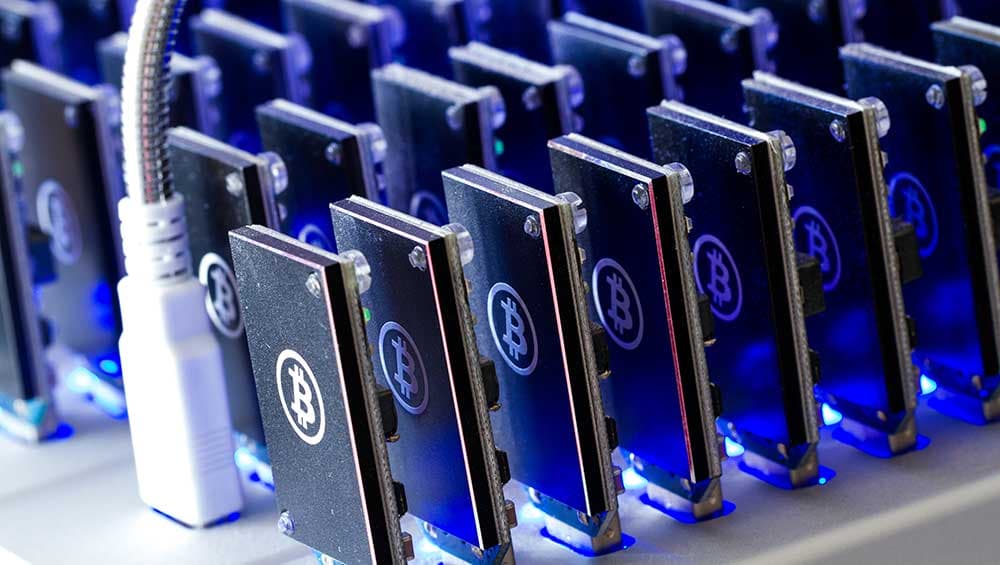 Bitcoin Miner IREN's Q2 Miss Sparks Stock Plunge as AI Services Surge Amid Bitcoin's Volatility