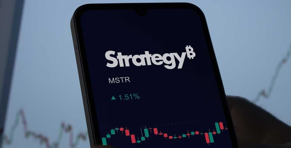 Will Bitcoin Crash to $10,000? MicroStrategy's Fate Hangs on Nasdaq and MSCI Decisions